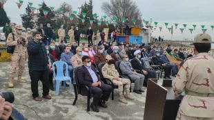 مراسم سالروز دوازده بهمن 1400 و گلزیزان مزار شهدای گمنام و رژه ناوگان نیروی دریایی بندر انزلی 7