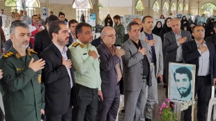 حضور همکاران آموزشکده ملی مهارت بندر انزلی در اولین سالگرد شهدای خدمت در گلزار شهدای بندرانزلی
 6