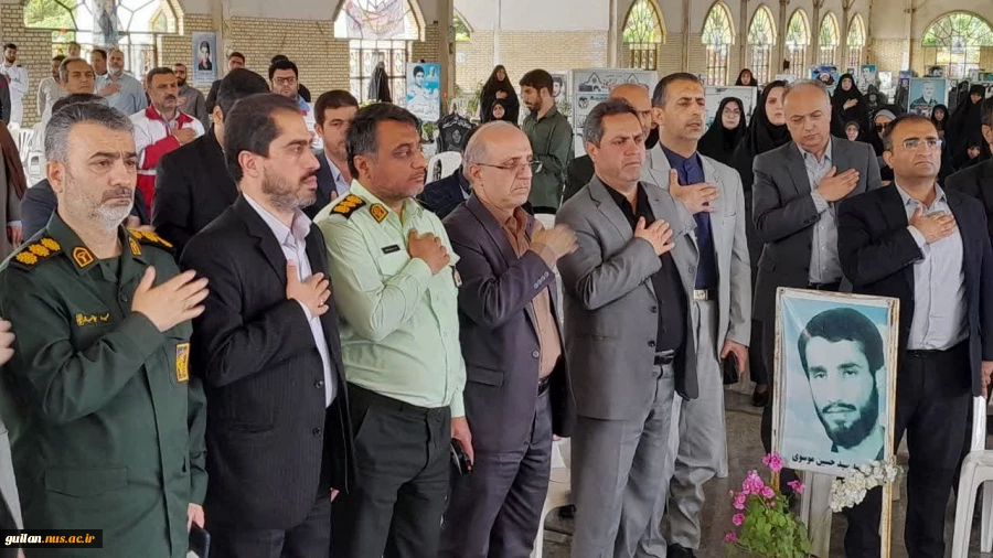 حضور همکاران آموزشکده ملی مهارت بندر انزلی در اولین سالگرد شهدای خدمت در گلزار شهدای بندرانزلی
 6