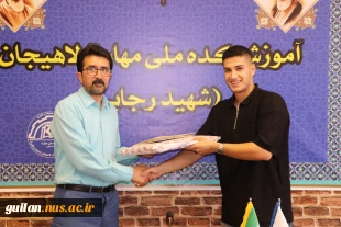 جلسه هم اندیشی ریاست آموزشکده با  دانشجویان فعال کانون ها و انجمن های علمی آموزشکده ملی مهارت شهید رجایی لاهیجان
 7